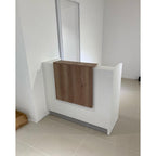 Mesón De Recepción Cerrado Con Mueble De Apoyo 136x46x112cm